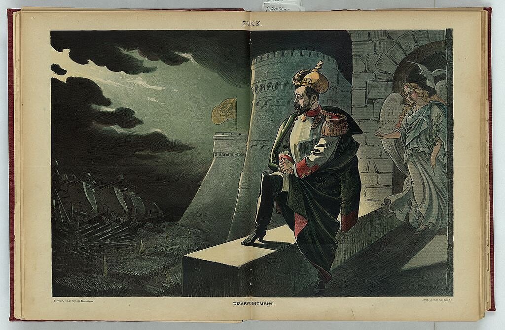 <p>Журнал Puck, 30 августа 1899 года. Источник: библиотека Конгресса США.

<p>Николай II стоит на парапете замка и глядит на сбор огромной армии под темными облаками, женская фигура с надписью «мир».