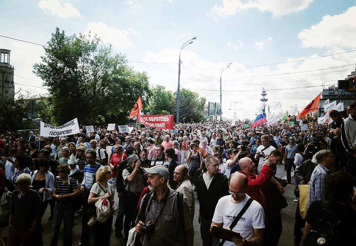 Шествие оппозиции «За свободу узников, против палачей!». Болотная площадь, Москва, 12 июня 2013. Авто фото: Анна Юхтина