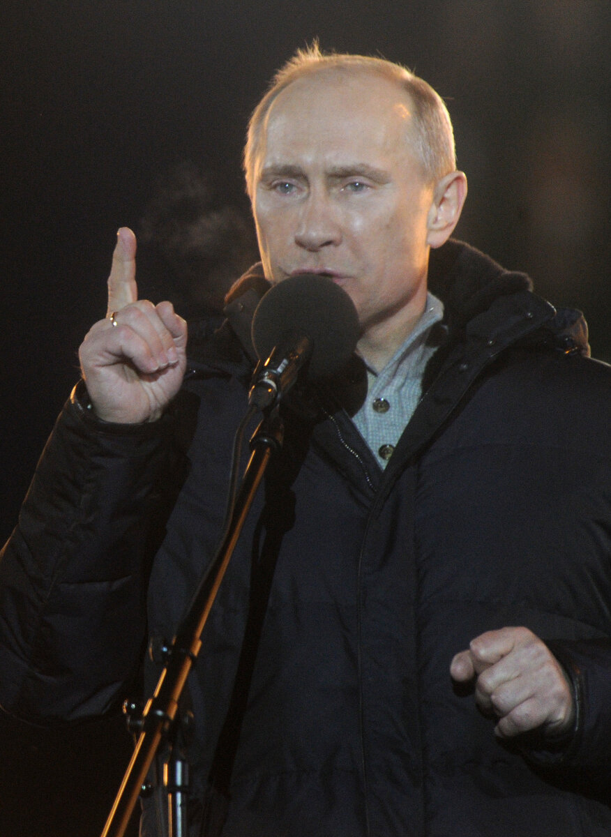 <p>Митинг в поддержку кандидата в Президенты Владимира Путина на Манежной площади. Москва, март 2012 года</p>