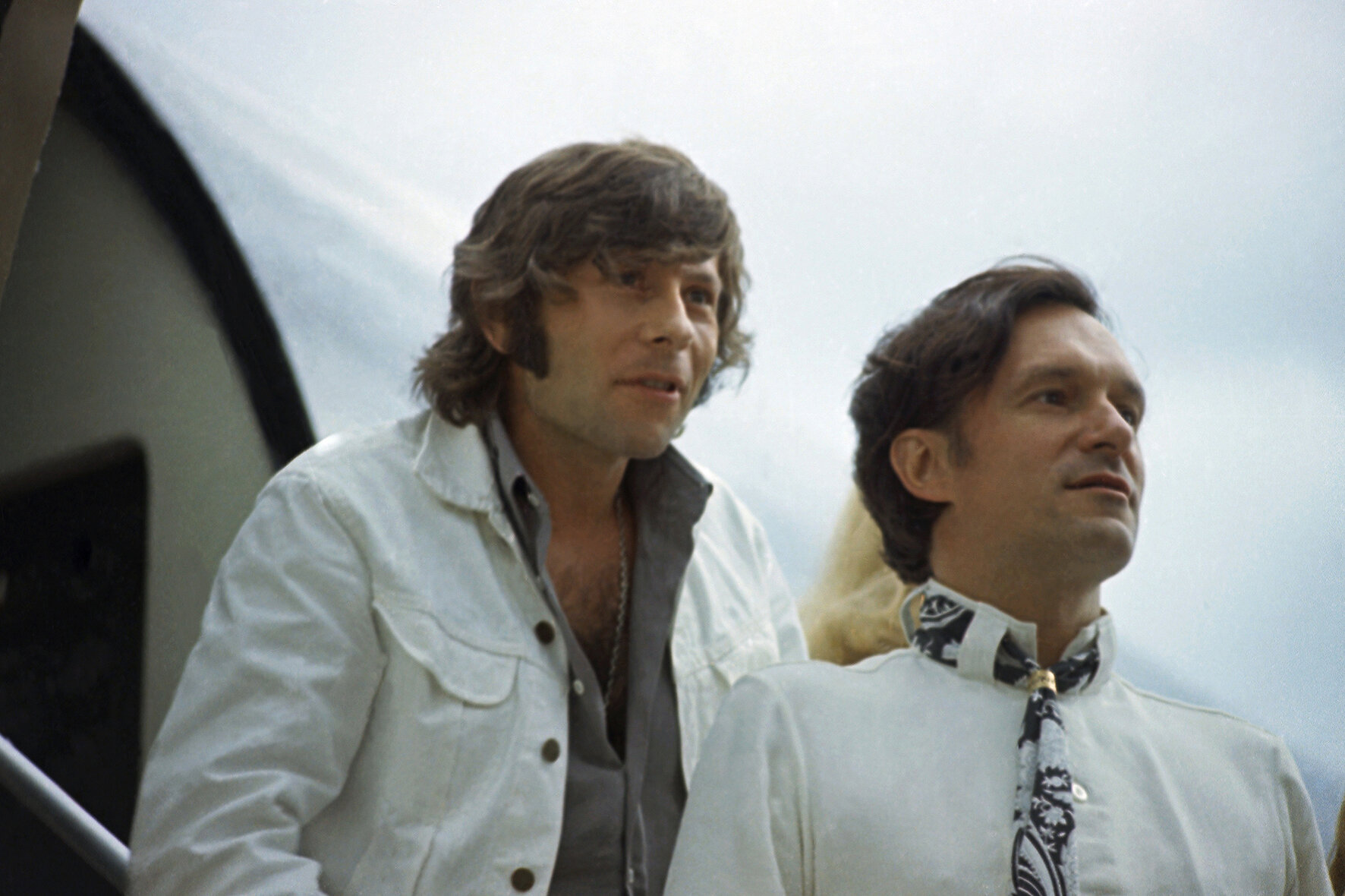 <p>Хью Хефнер с режиссером Романом Полански прилетели в Париж, август&nbsp;1970 года.</p>

<p>&nbsp;</p>