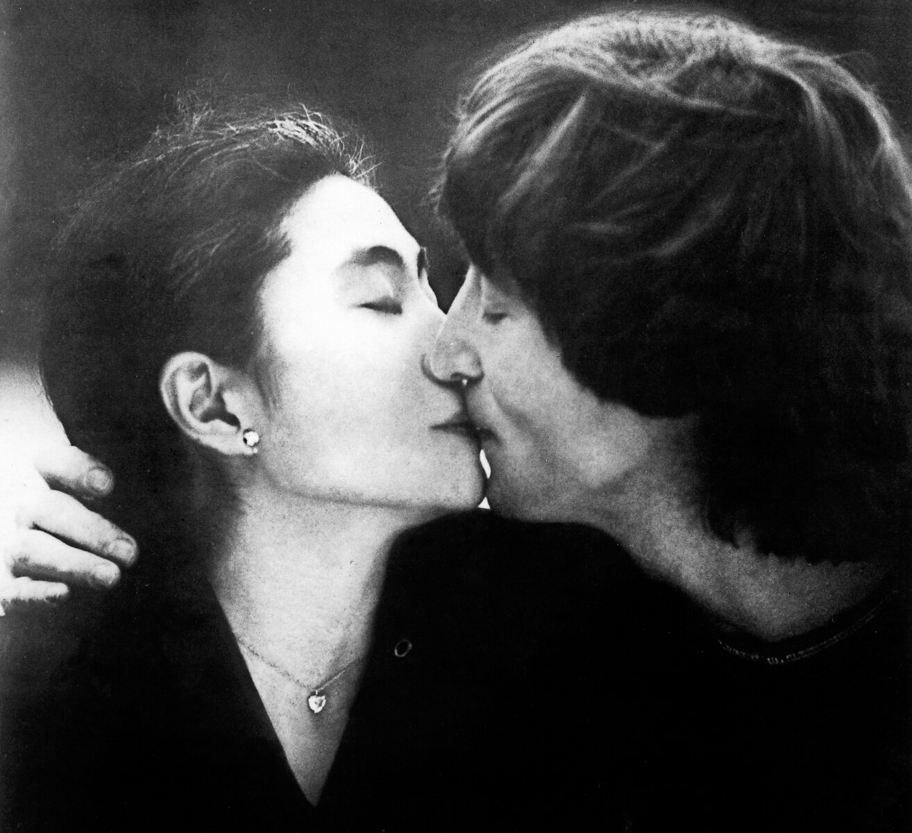 <p>Джон Леннон и Йоко Оно. 1980</p>