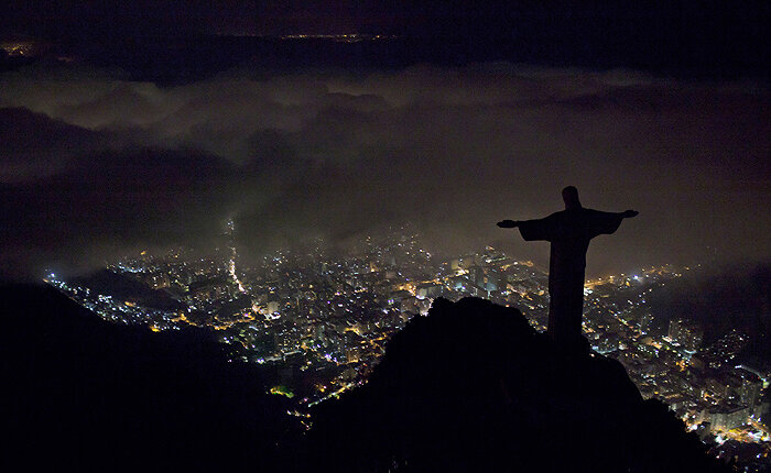 Акция «Час Земли», Бразилия, 23 марта 2013. Источник: AP Photo/Felipe Dana
