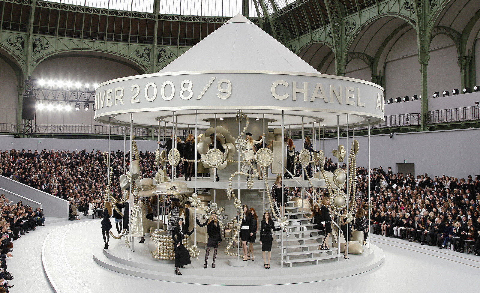 <p>Показ&nbsp;Chanel в феврале 2008 года.</p>