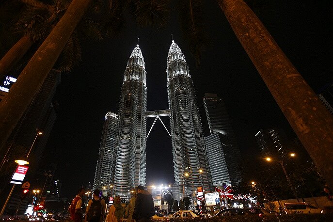 Малайзия, Куала-Лумпур. Башни-близнецы Петронас. Фото: ТАСС