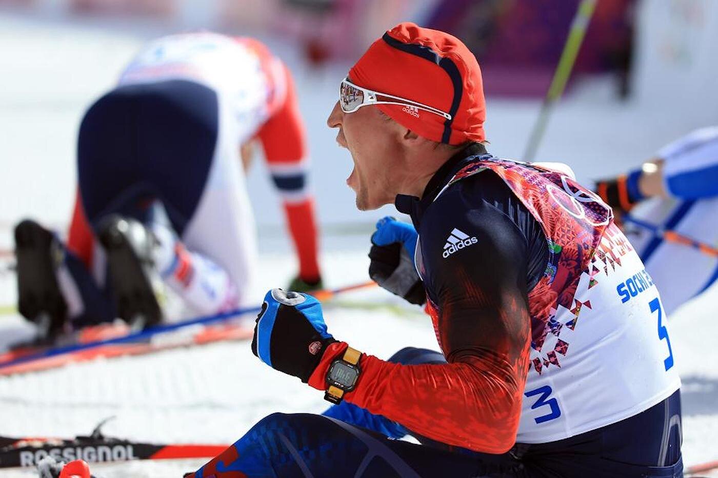 <p>Серебряной медали Игр эстафеты в Сочи был лишен и лыжник <strong>Александр Бессмертных</strong>.</p>