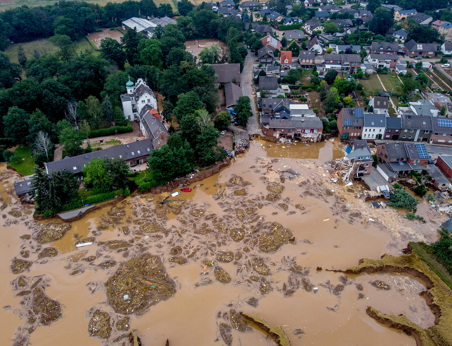 <p>Последствия наводнения в городе Эрфтштадт, земля Северный Рейн-Вестфалия, Германия</p>