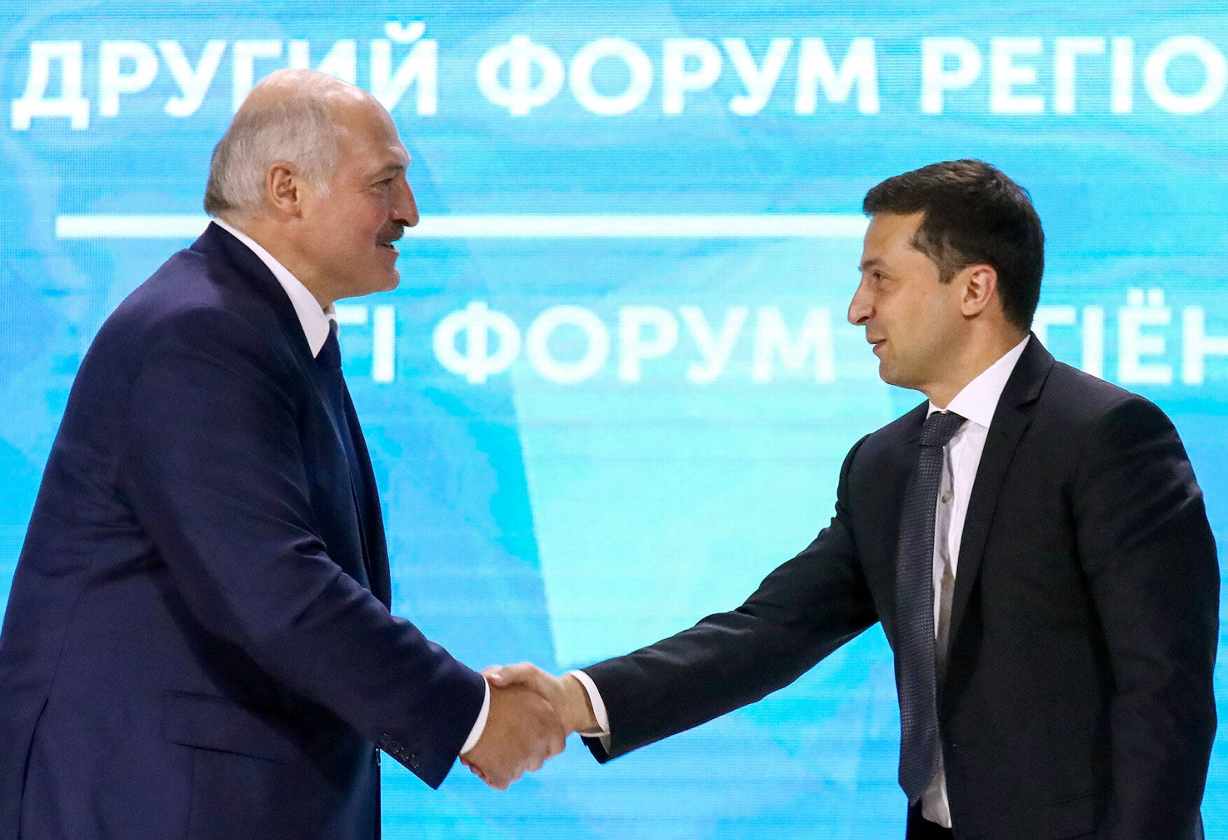 <p>Лукашенко и Владимир Зеленский, 4 октября 2019 года</p>