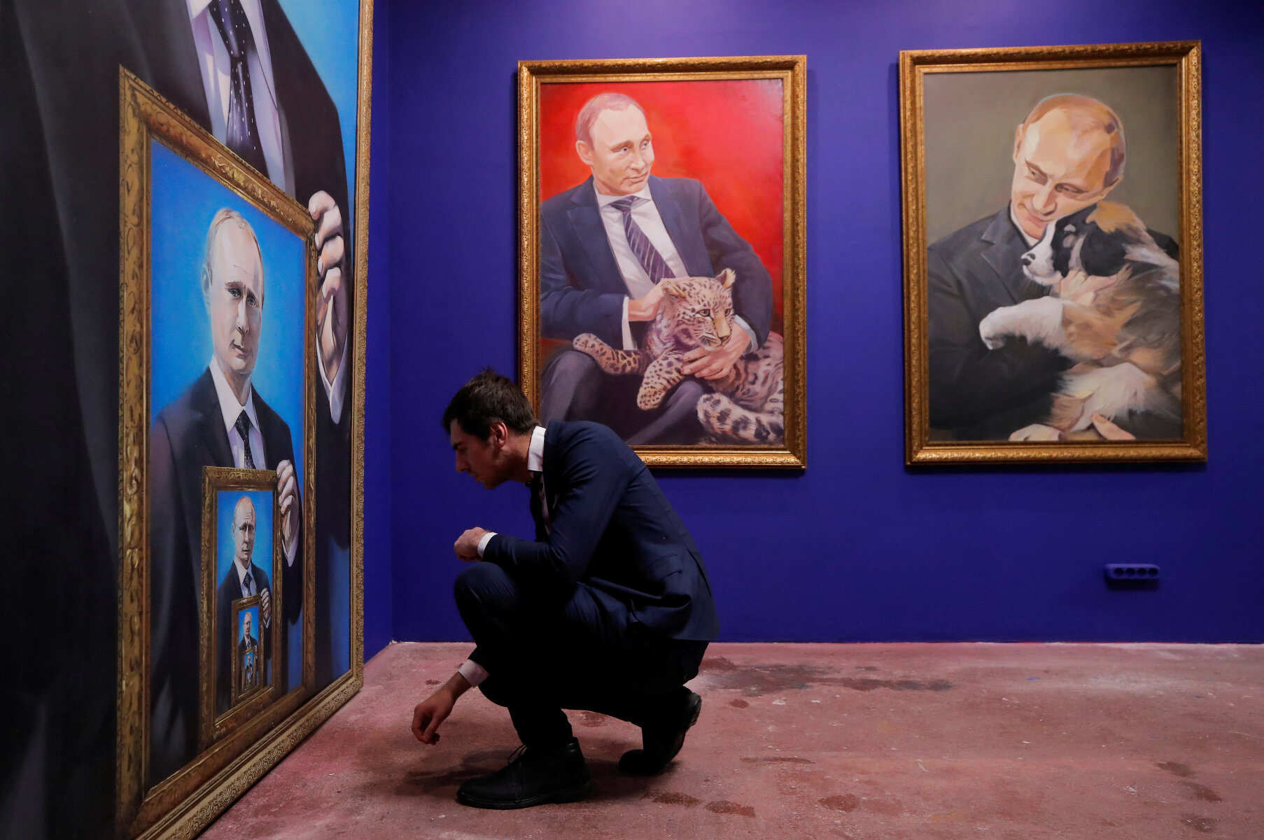 <p>&laquo;Как только Путин объявил об участии&nbsp;в президентских выборах 2018 года, в Москве открылась выставка SUPERPUTIN&raquo;,&nbsp;&mdash; <a href="https://www.huffingtonpost.com/entry/superputin-art-exhibition-moscow_us_5a2d1858e4b073789f6a7699" target="_blank">пишет</a> Huffington Post.</p>