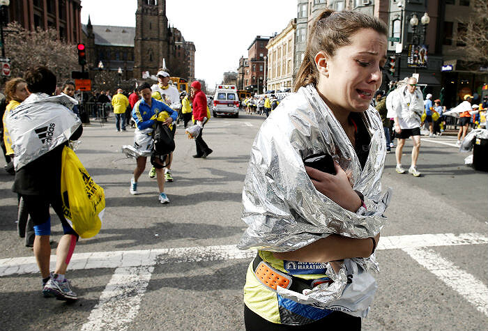 Последствия взрывов в Бостоне. Источник фото: AP Photo/Winslow Townson
