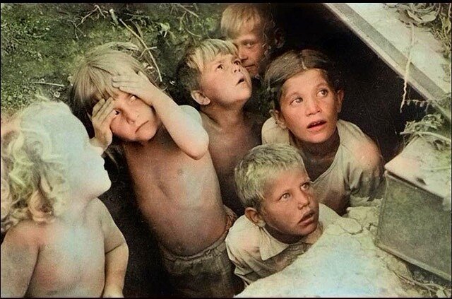 <p>22 июня 1941-го. Дети прячутся от бомбежки<br />
<br />
&nbsp;</p>