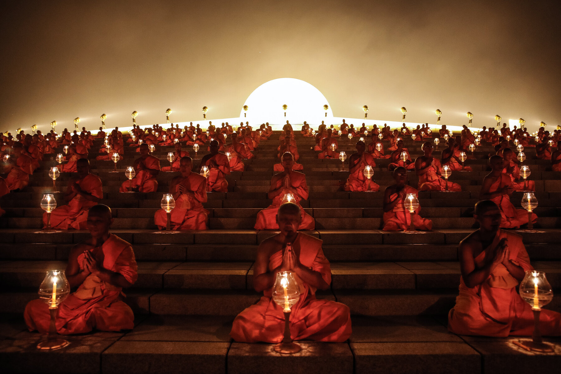 <p>Тысячи буддистов&nbsp;в Таиланде отмечают&nbsp;Макха Буча&nbsp;&mdash; праздник&nbsp;дня&nbsp;признательности Будде за его учение, принесенное людям</p>