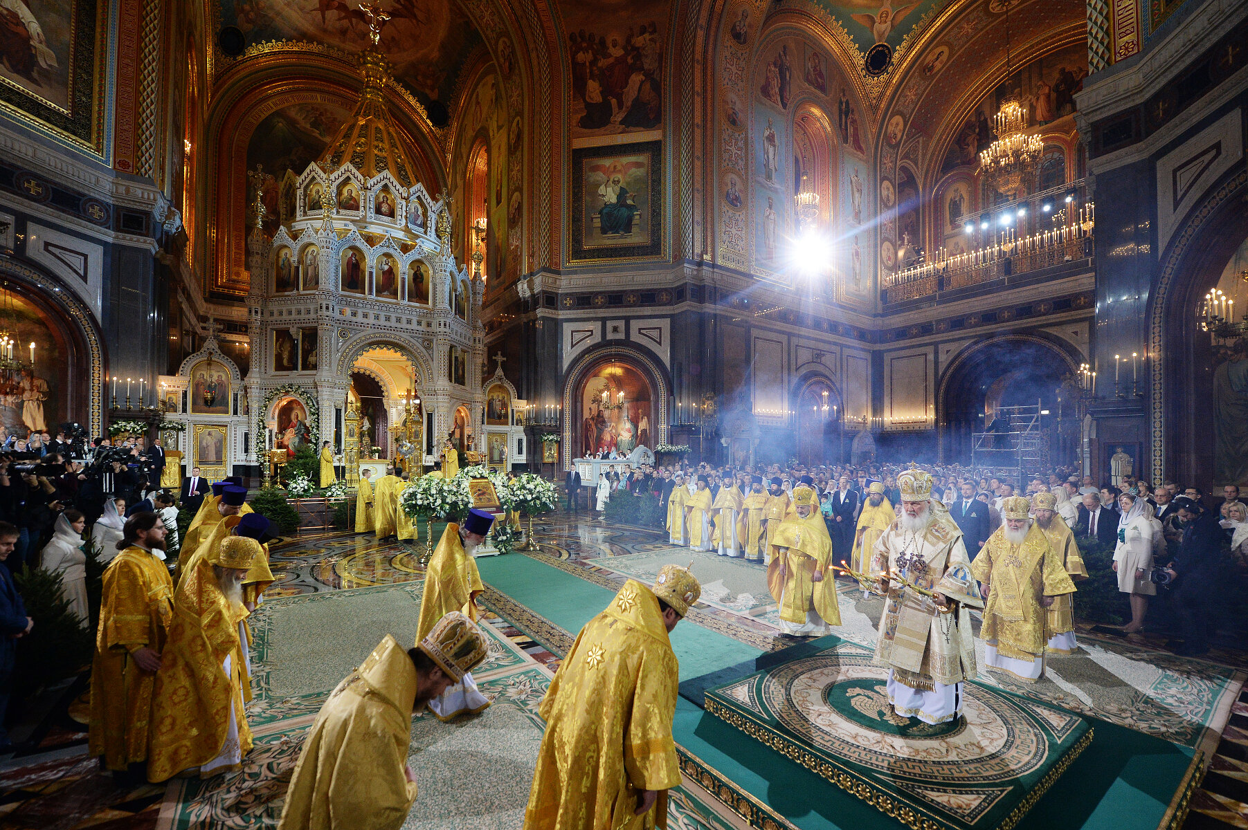 <p>В Москве рождественские службы прошли в&nbsp;более чем&nbsp;400 храмах.&nbsp;</p>