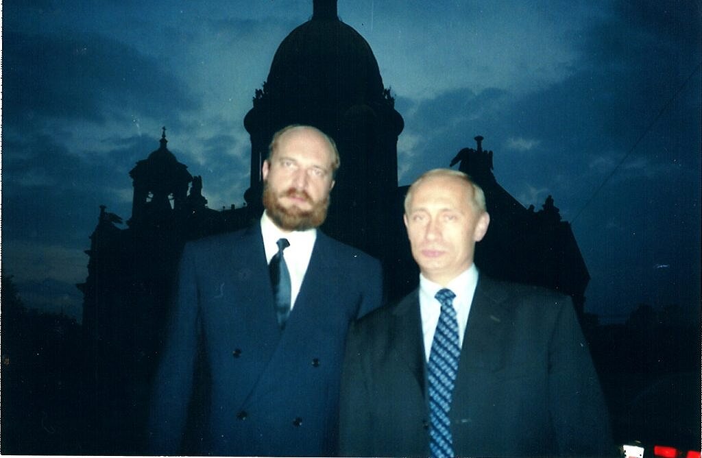 <p>Посещение с президентом Владимиром Путиным Санкт-Петербурга, 2000-е годы.<br />
&nbsp;</p>