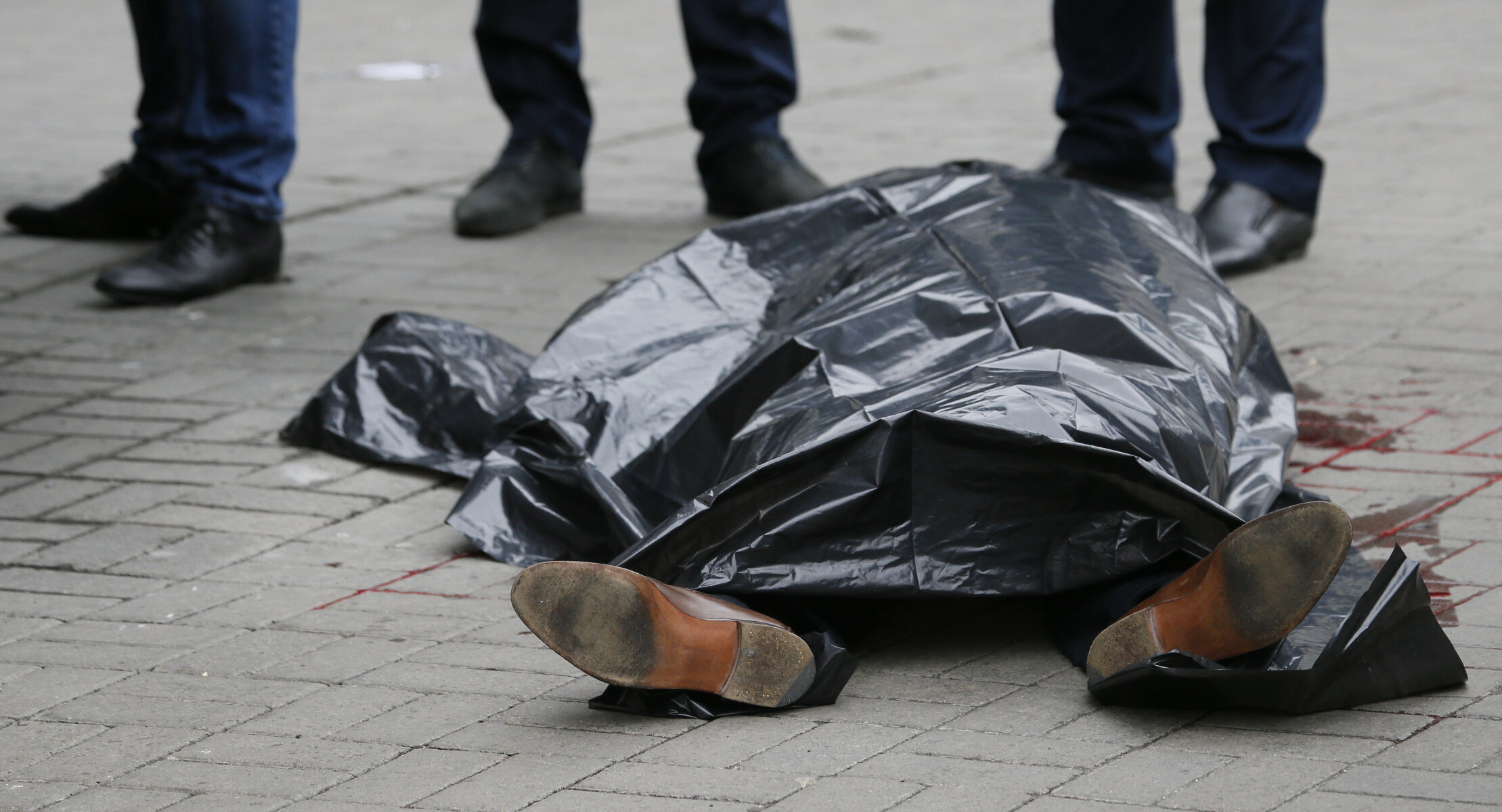 <p>&nbsp;Тело Дениса Вороненкова, которого застрелили в центре Киева</p>
