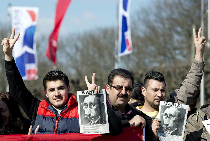 Участники акции протеста, Ганновер, 7 апреля 2013. Источник: AFP PHOTO / ODD ANDERSEN