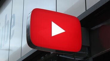 «Магазин на диване» от YouTube: как будет работать новая функция, которую тестирует видеохостинг