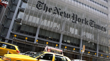 New York Times критикуют за «истерию» вокруг вторжения России в Украину. Спросили у журналиста издания, могли ли спецслужбы ими манипулировать